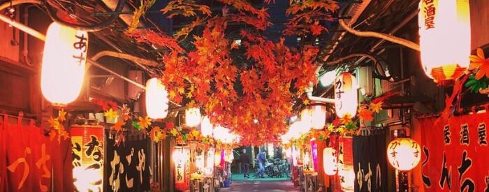 提灯の並ぶ静岡の街